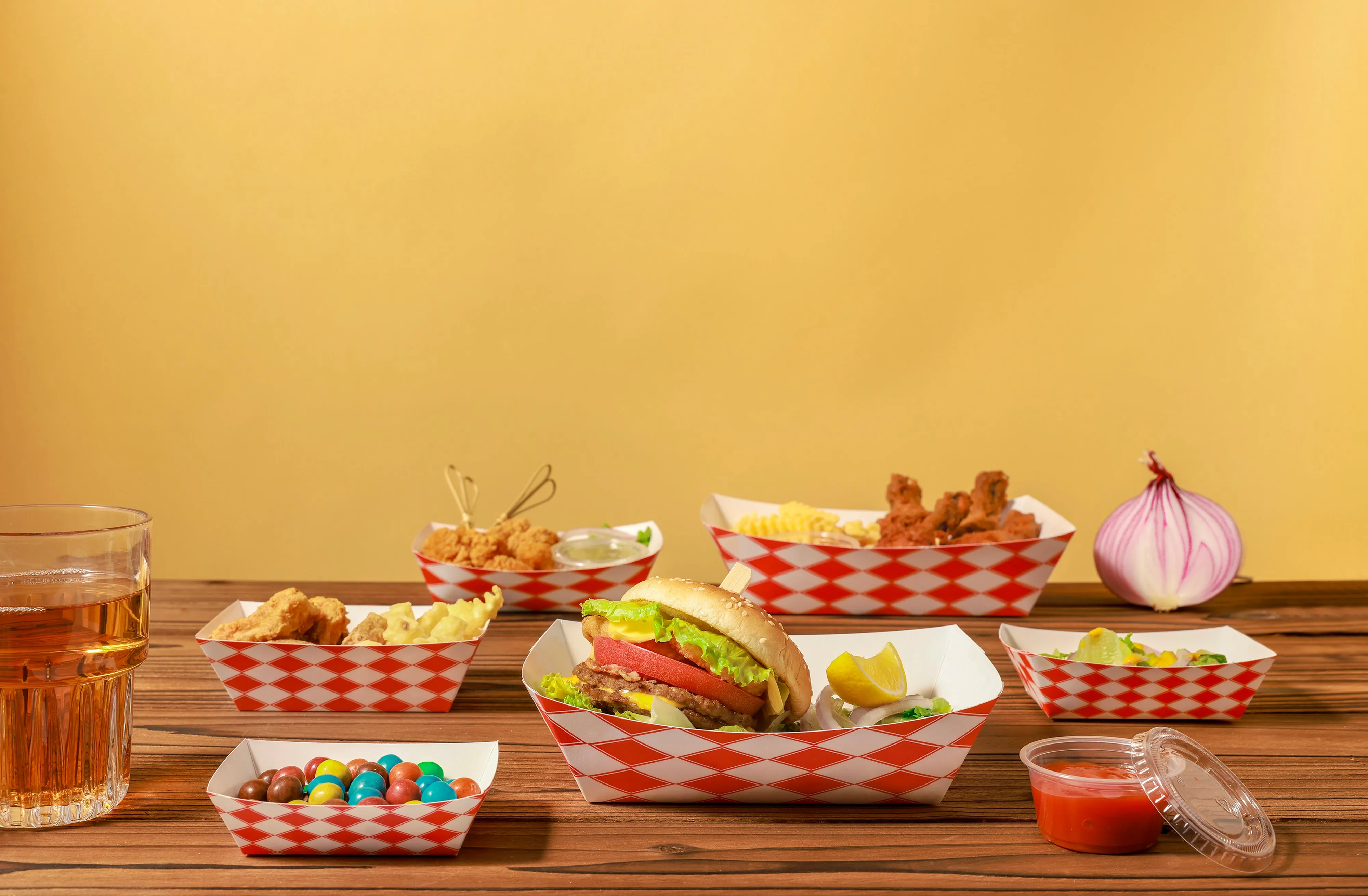 0.25LB Red Check Paper Food Trays