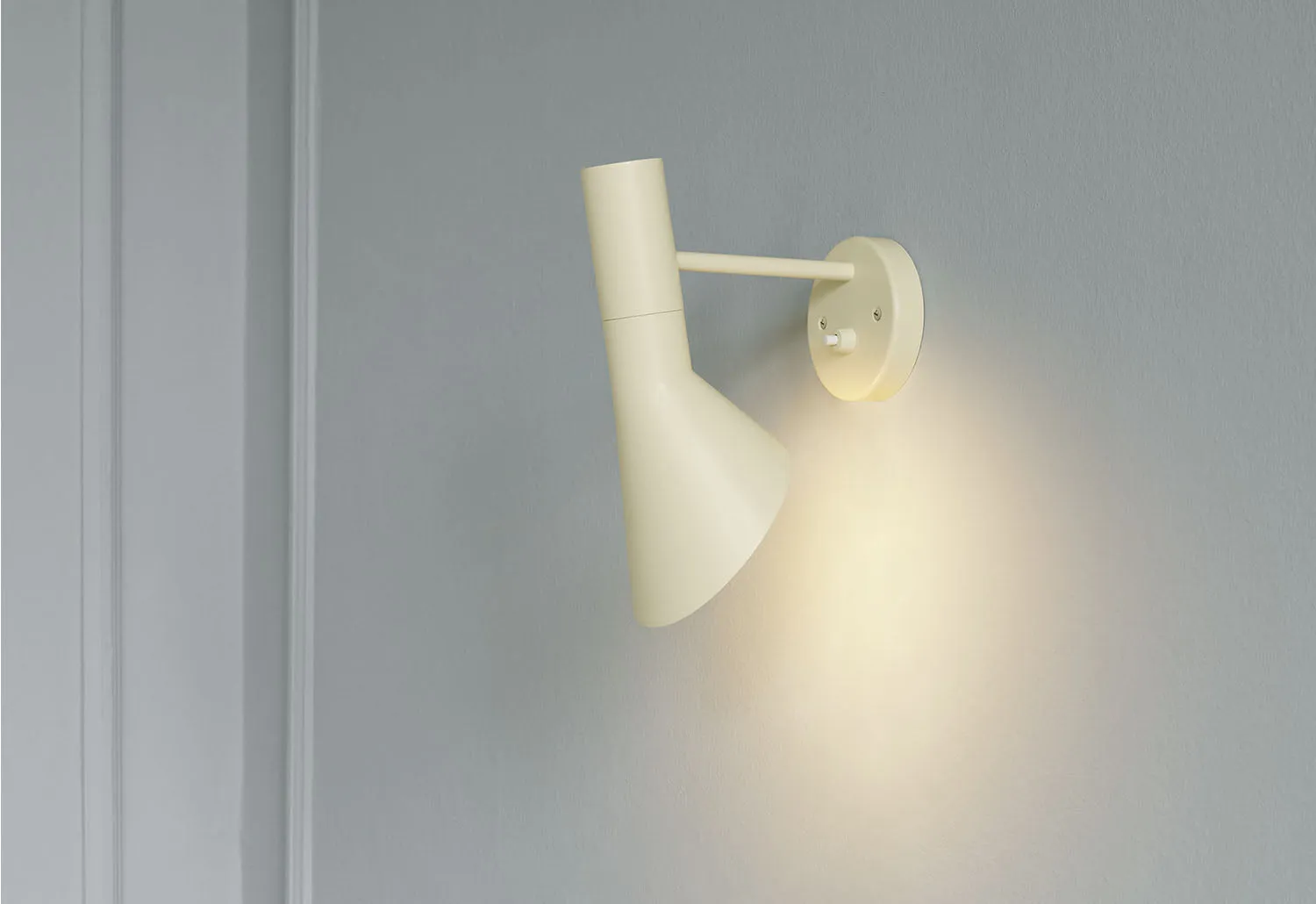 AJ Wall Light