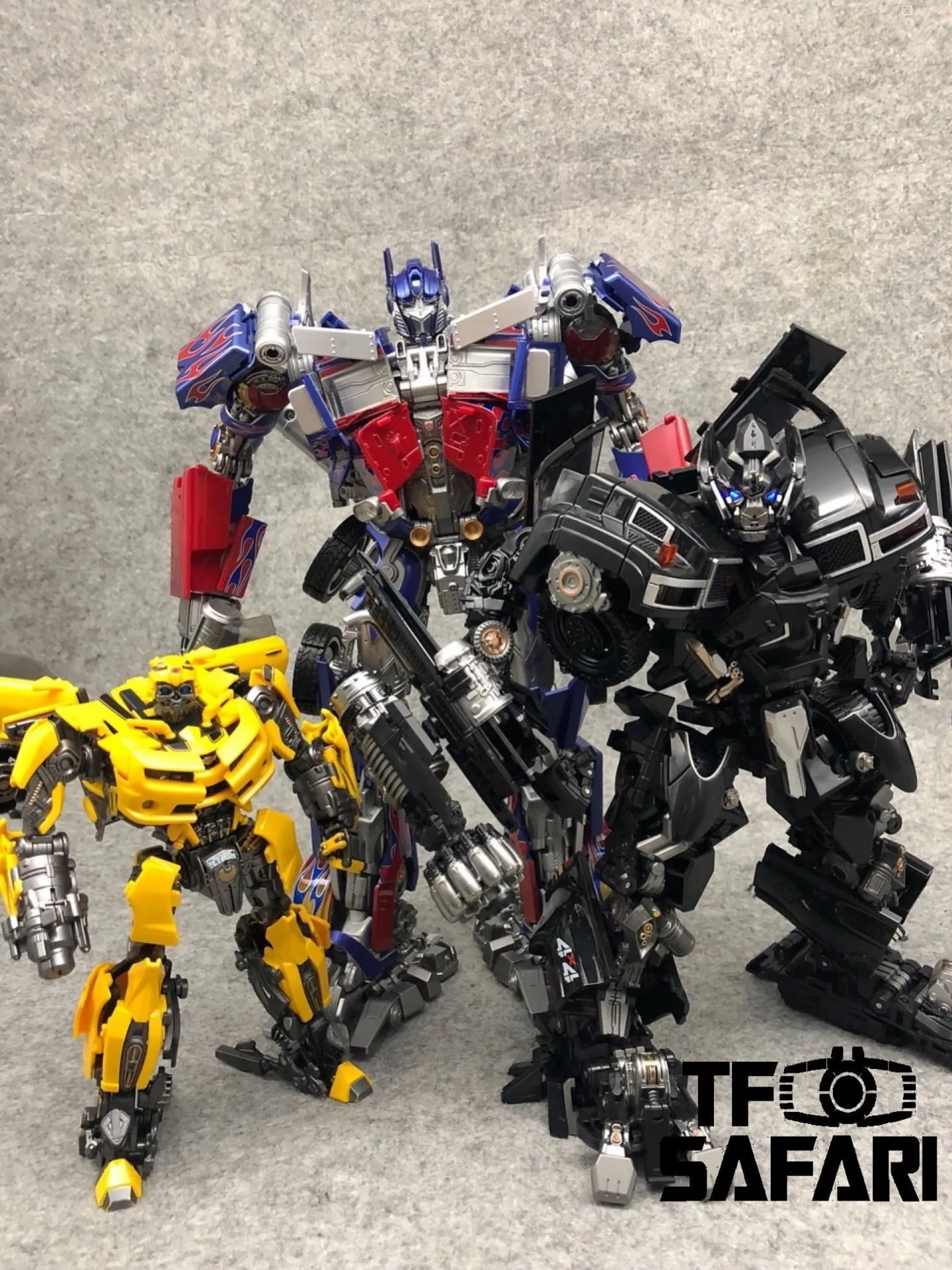 BMB Black Mamba AOYI LS09 LS-09 AW01 AW-01 Weapon Expert (Oversized MPM06 Ironhide) 25cm / 10"