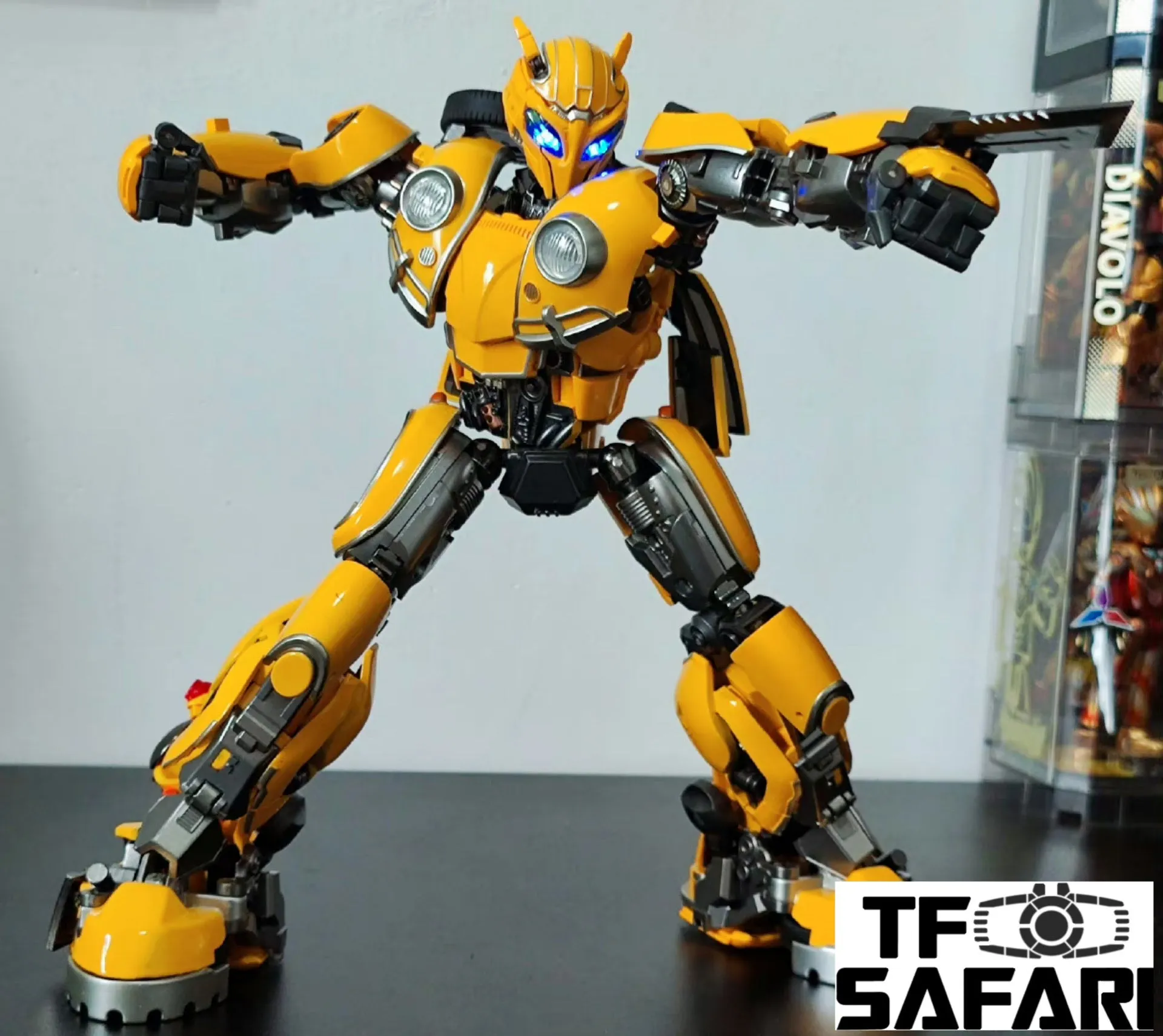 Cyber Era CE01 CE-01 Beetle (Bumblebee Movie Bumblebee, Oversized OS Transcraft TC02) Reissue 20cm / 8.1"