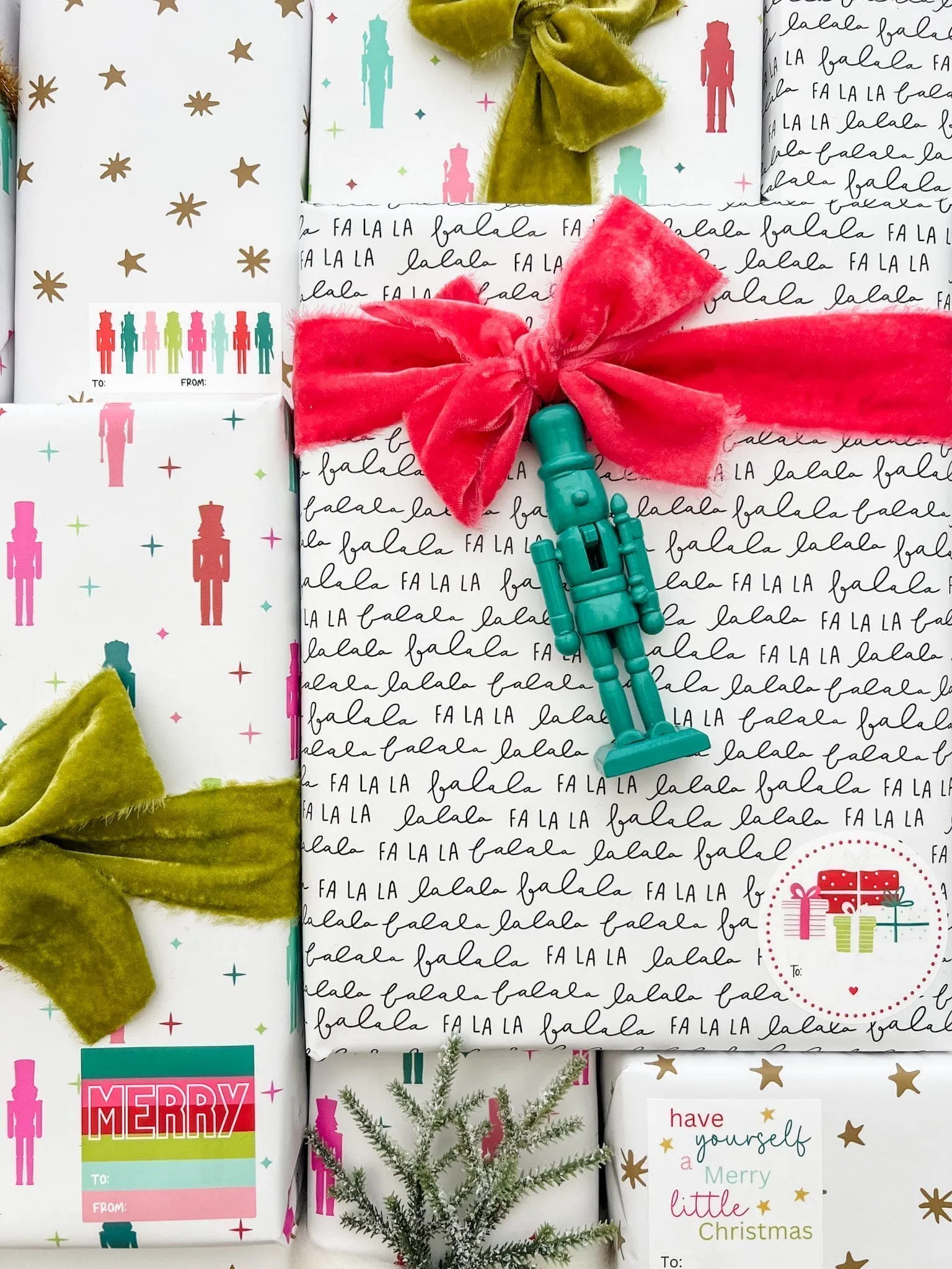 Deluxe Holiday Wrapping Kit - Colorful Nutcracker