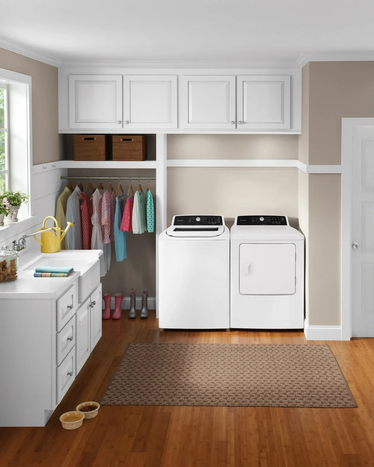 Frigidaire White Electric Dryer (6.7 Cu. Ft.) - CFRE4120SW