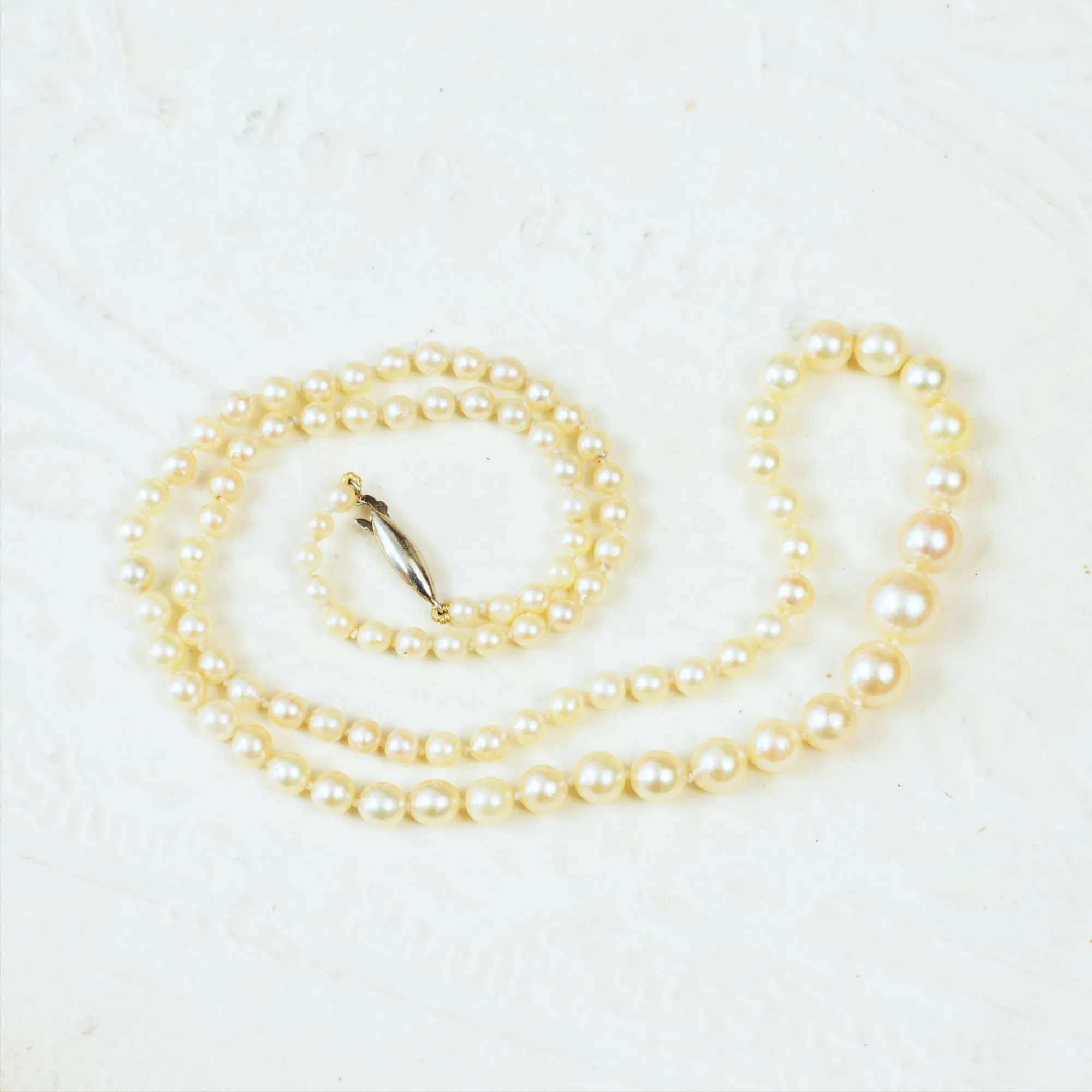 Natural Creamy Lustre Vintage Cultured Pearl Necklace