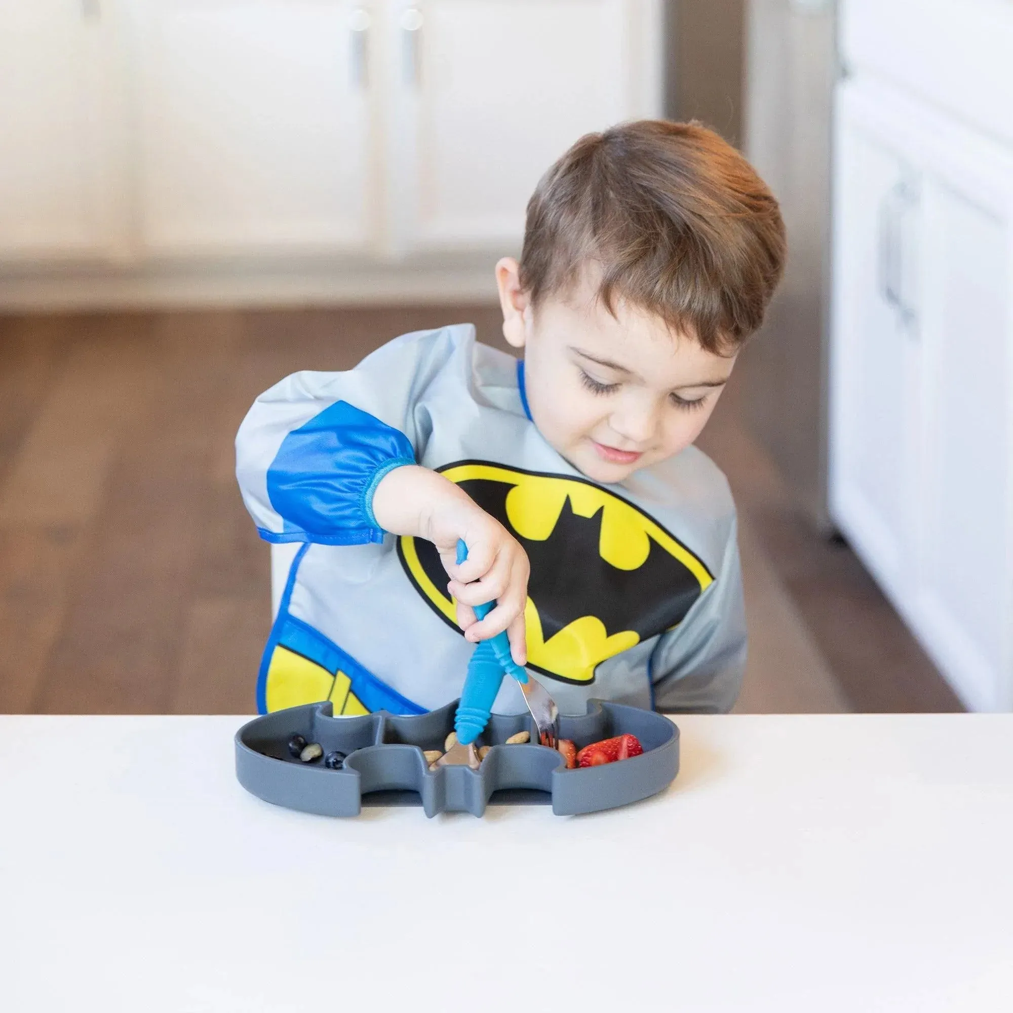 Silicone Grip Dish: Batman Gray