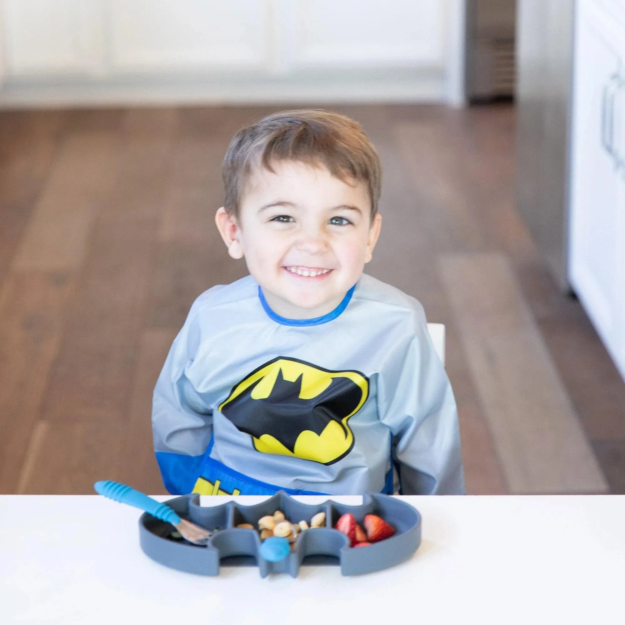 Silicone Grip Dish: Batman Gray