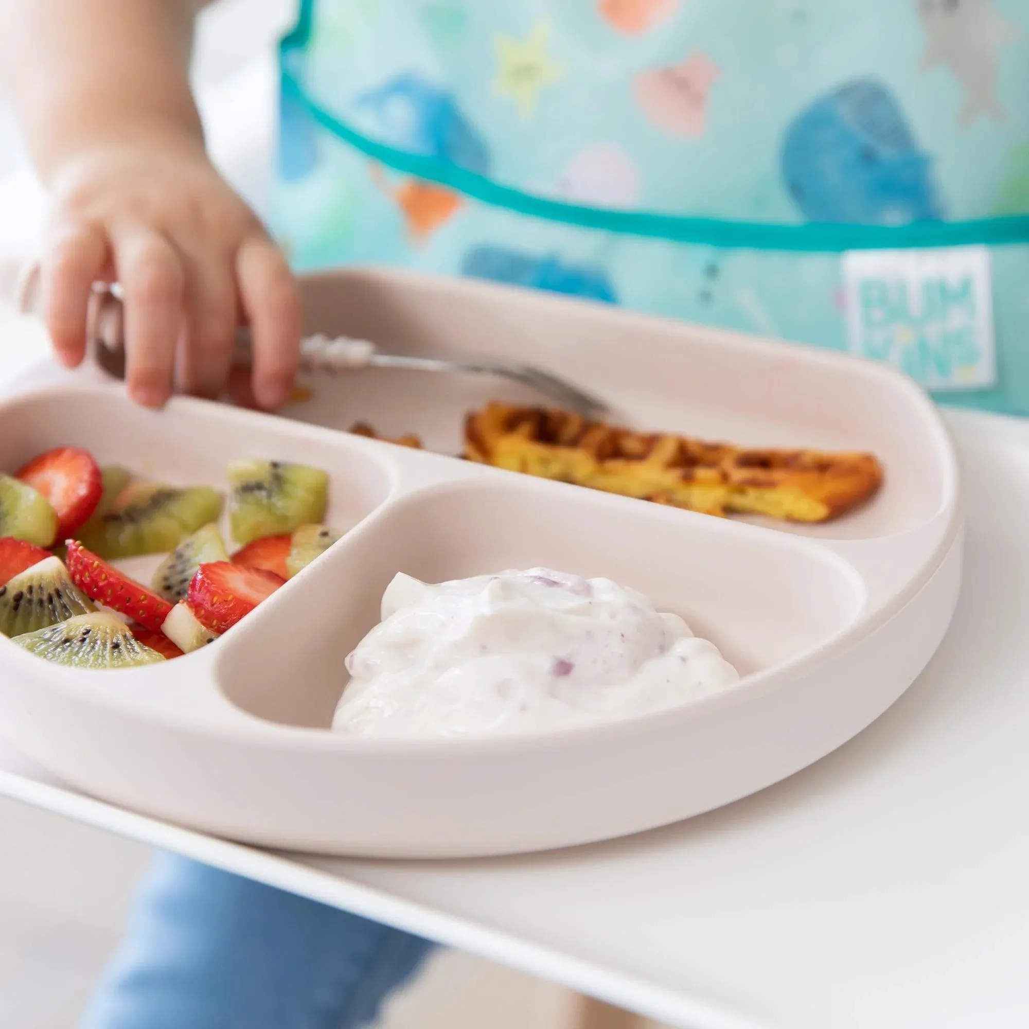 Silicone Grip Dish: Sand