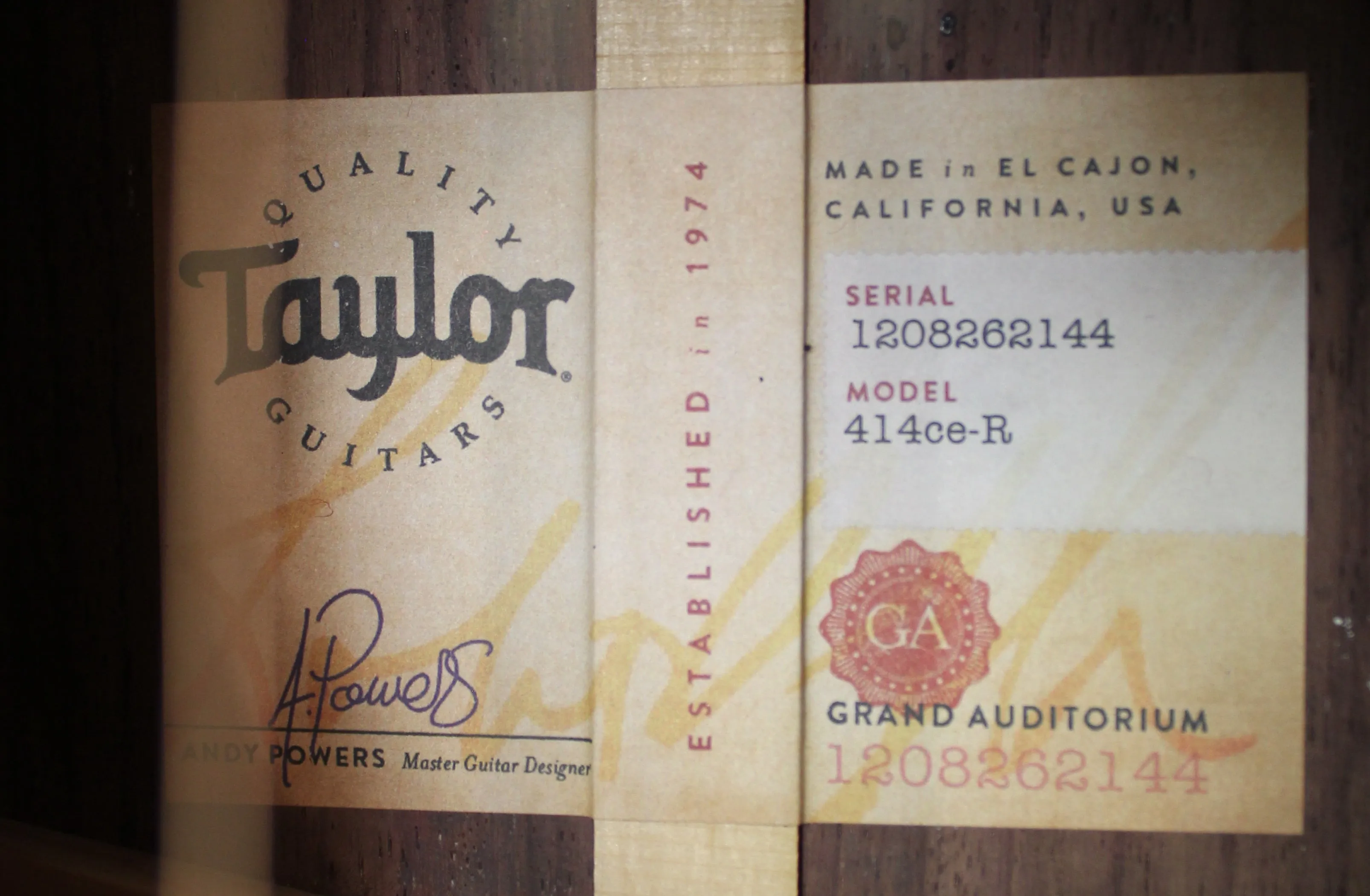 Taylor 414ce-R V-Class Grand Auditorium Acoustic-Electric Guitar Natural w/Case