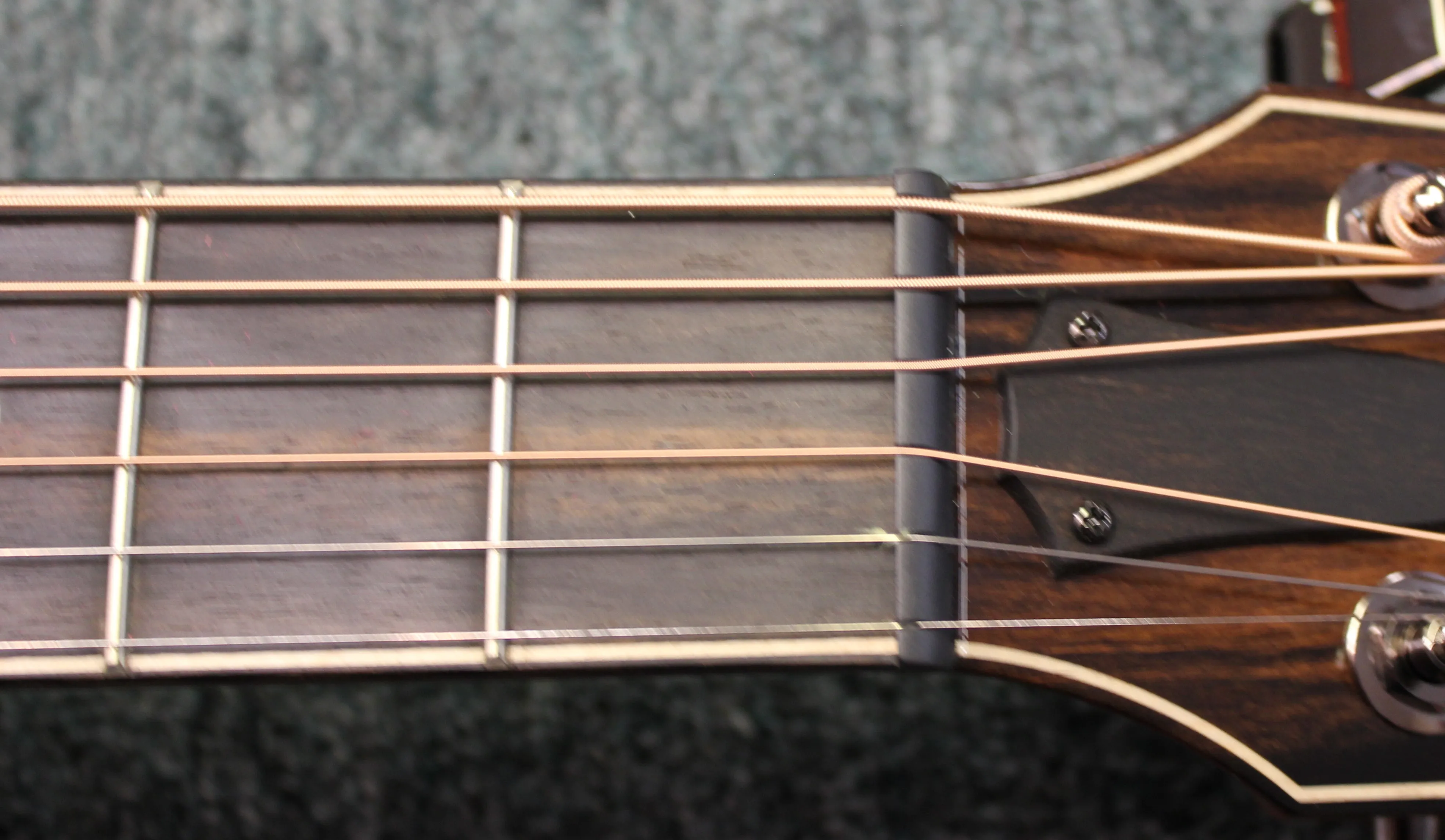Taylor 812ce V-Class Grand Concert Spruce Rosewood Acoustic-Electric Guitar Natural w/Case